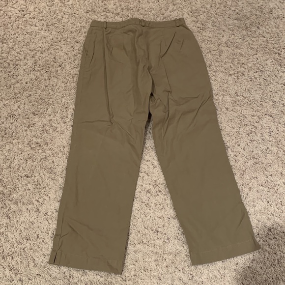 Eddie Bauer capri pants - Picture 2 of 3